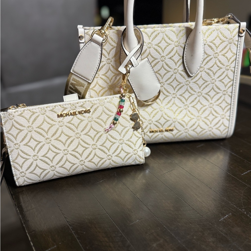 MICHAEL Michael Kors White and Gold Mini Bags